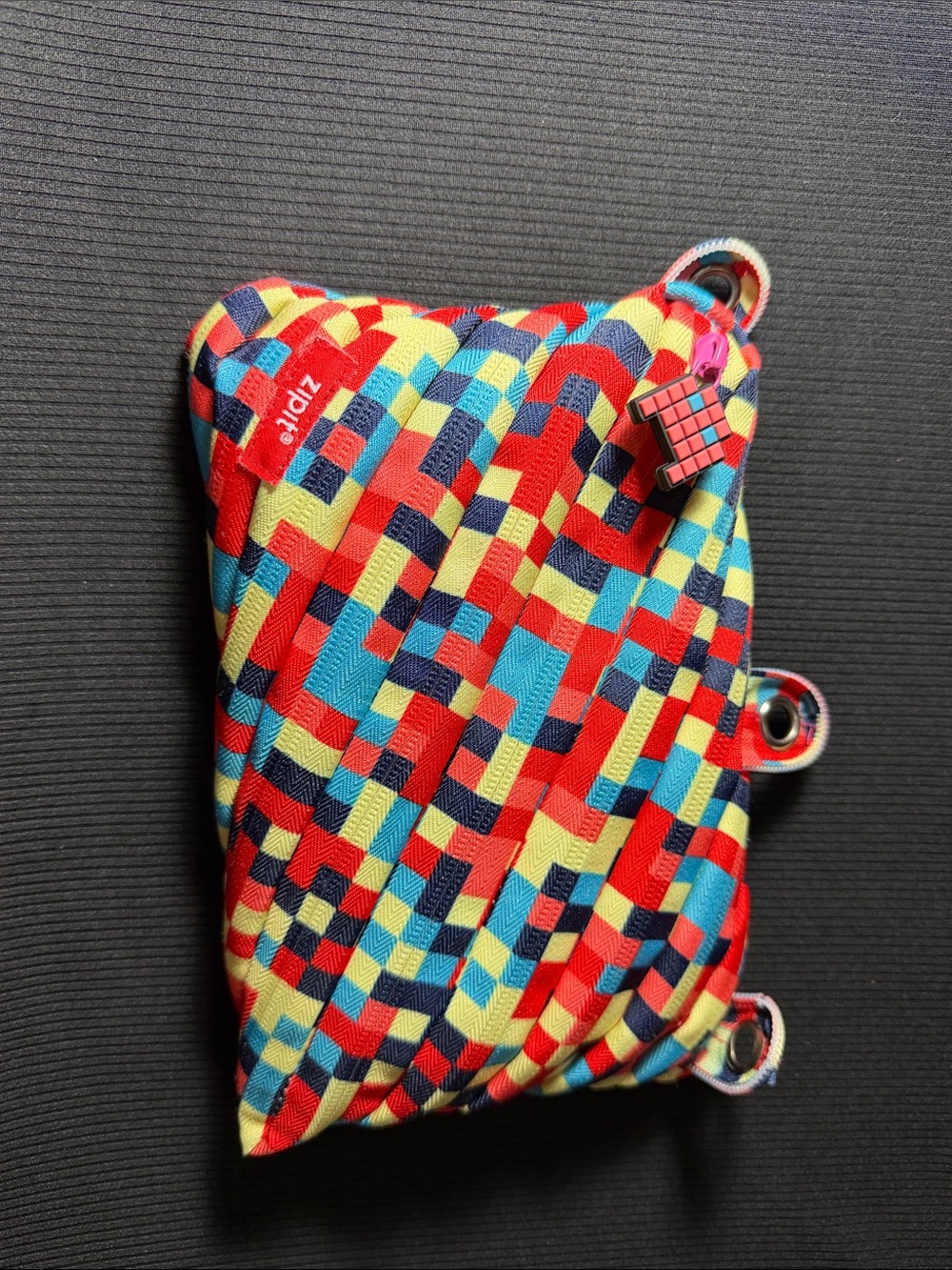 ZIPIT Multicolor Pixel Print Travel Pouch - Red/Blue/Yellow